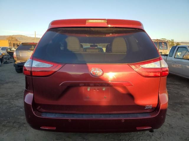 2015 Toyota Sienna XLE