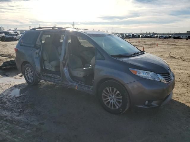 2017 Toyota Sienna XLE