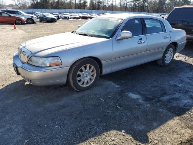 2006 Lincoln Town Car Signature Limited