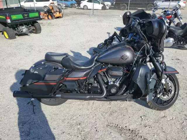 2018 Harley-Davidson Flhxse CVO Street Glide