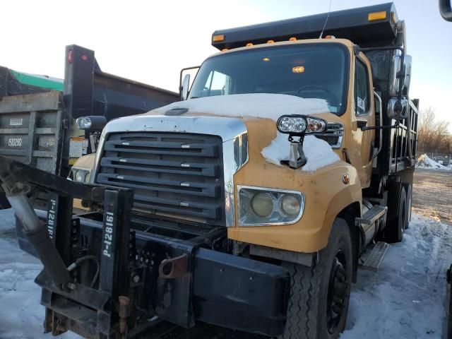 2013 Freightliner 114SD