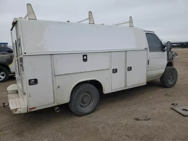 2016 Ford Econoline E350 Super Duty Cutaway Van