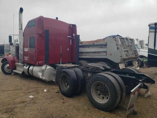 2023 Kenworth Construction W900