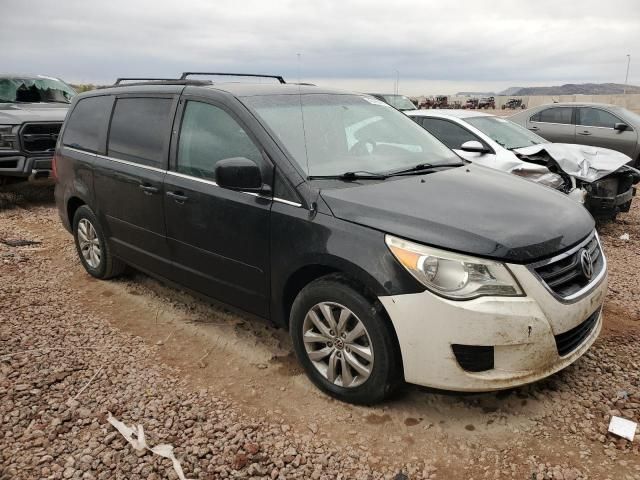 2013 Volkswagen Routan SE