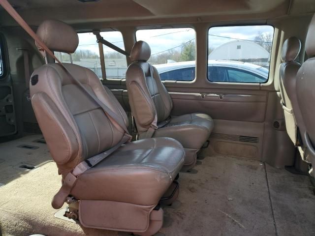 2002 GMC Savana G1500 Luxury