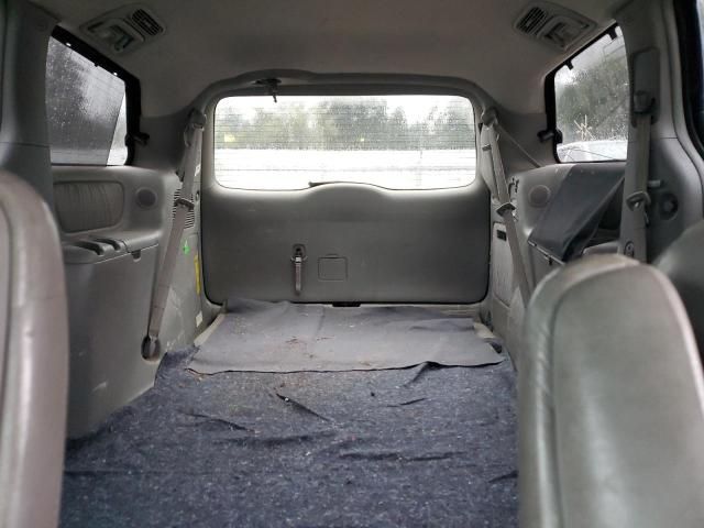 2004 Toyota Sienna XLE