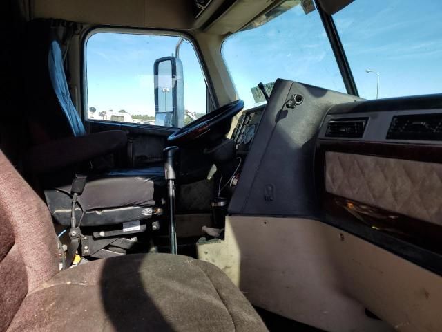 2012 Freightliner Conventional Coronado 122