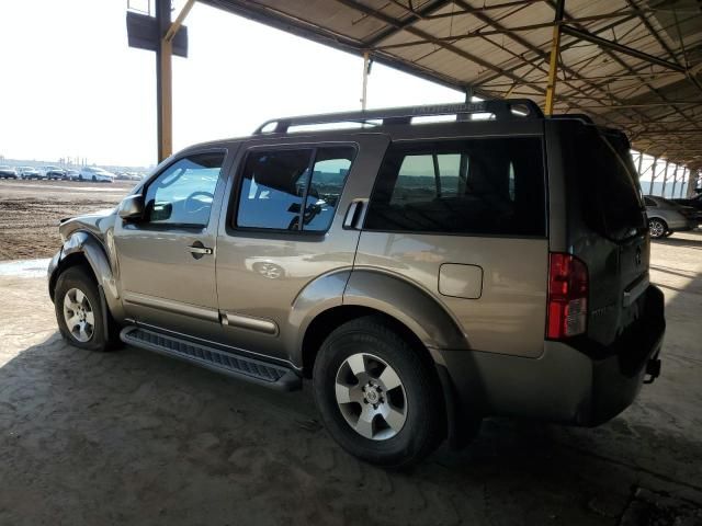 2005 Nissan Pathfinder LE