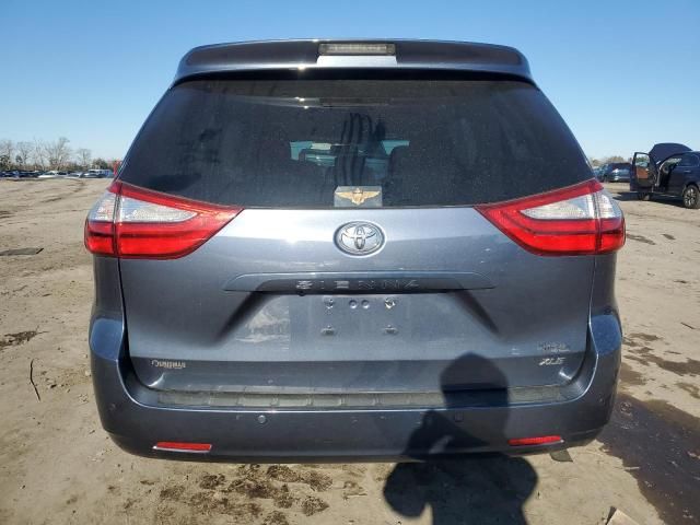 2016 Toyota Sienna XLE