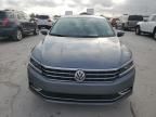 2016 Volkswagen Passat SE