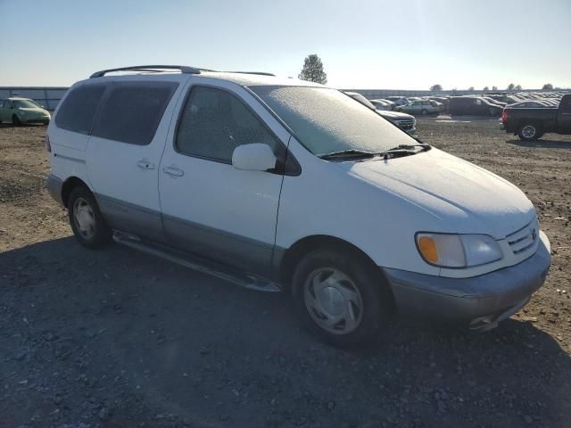 2002 Toyota Sienna LE