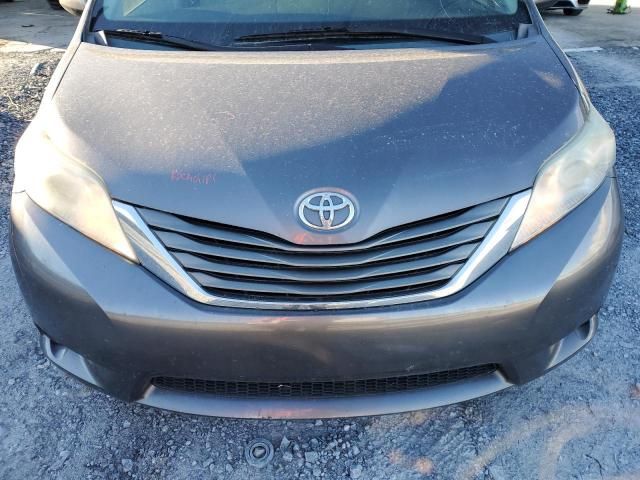 2014 Toyota Sienna XLE