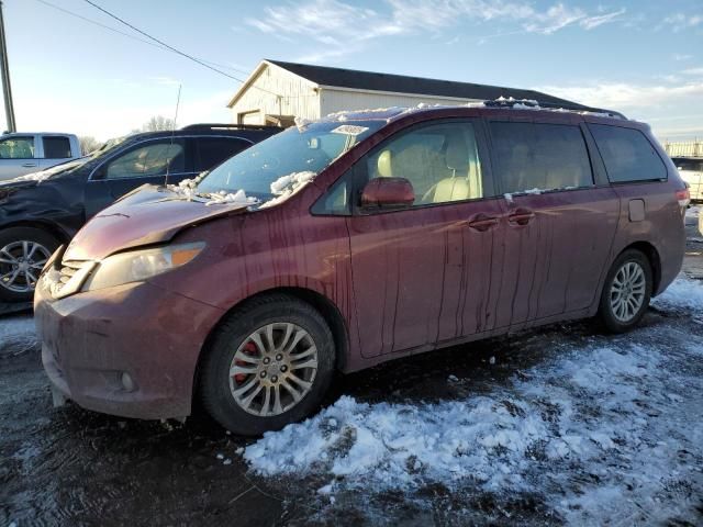 2012 Toyota Sienna XLE