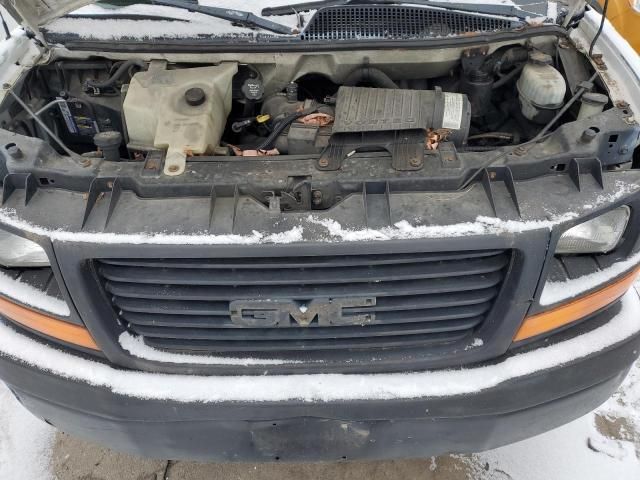 2004 GMC Savana G3500