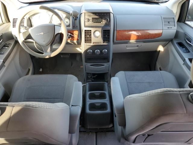 2008 Chrysler Town & Country LX