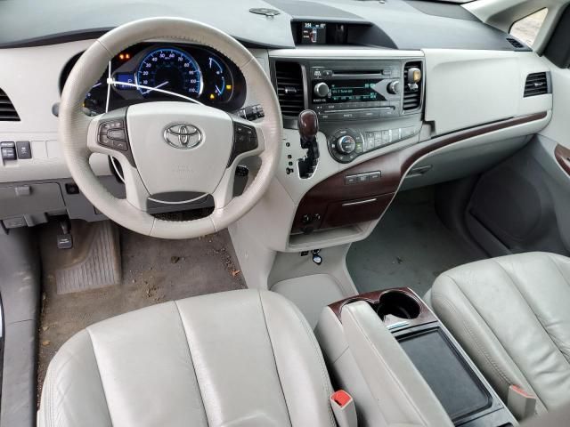 2012 Toyota Sienna XLE