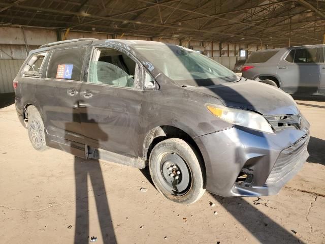 2019 Toyota Sienna XLE