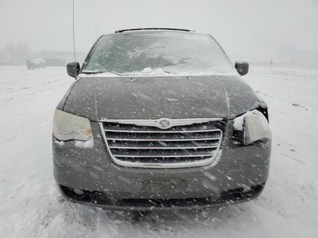 2010 Chrysler Town & Country Touring