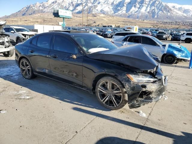 2019 Volvo S60 T6 R-Design