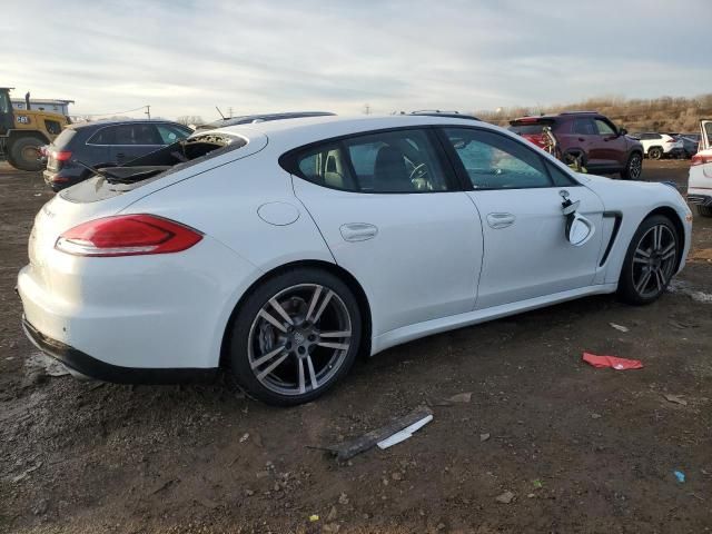 2015 Porsche Panamera 2