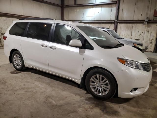 2017 Toyota Sienna XLE