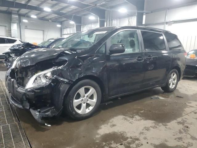 2014 Toyota Sienna LE