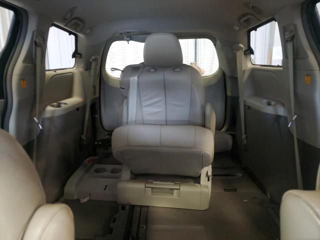 2013 Toyota Sienna XLE