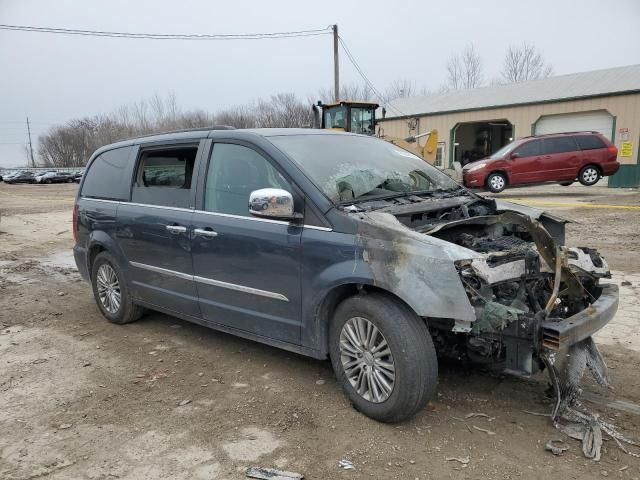 2014 Chrysler Town & Country Touring L