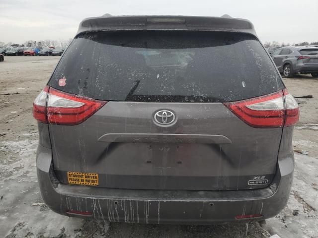 2016 Toyota Sienna XLE