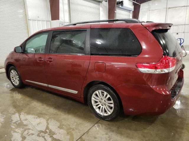 2014 Toyota Sienna XLE