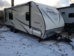 Coachmen Vehiculos salvage en venta: 2017 Coachmen Freedom