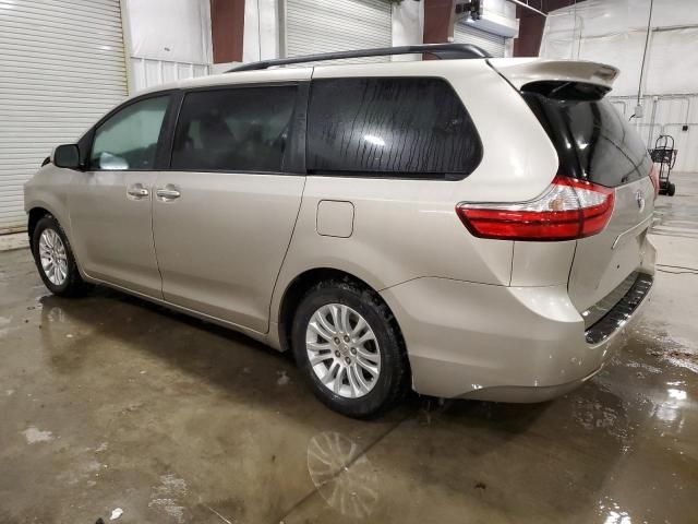 2015 Toyota Sienna XLE