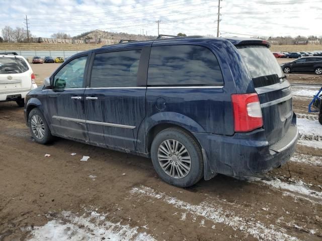 2013 Chrysler Town & Country Touring L