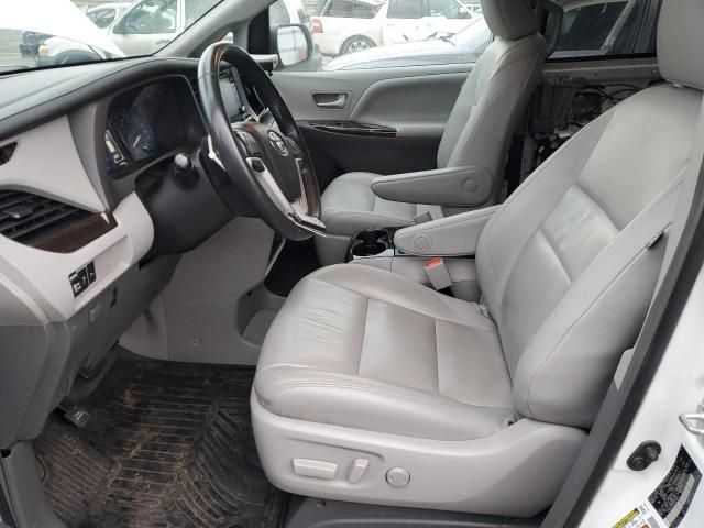 2019 Toyota Sienna XLE