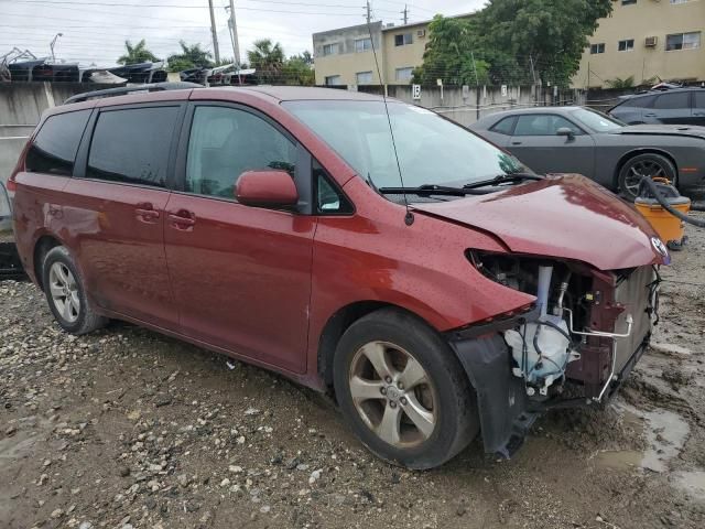 2013 Toyota Sienna LE