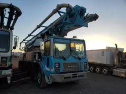 Salvage trucks for sale at Phoenix, AZ auction: 1999 Mack 600 MR600