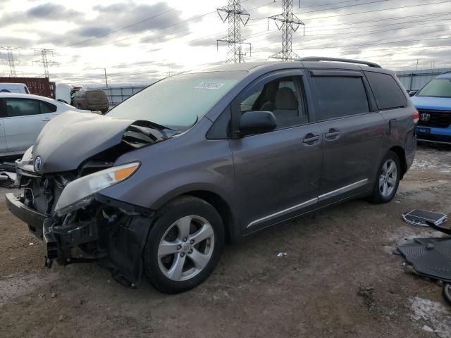 2013 Toyota Sienna LE