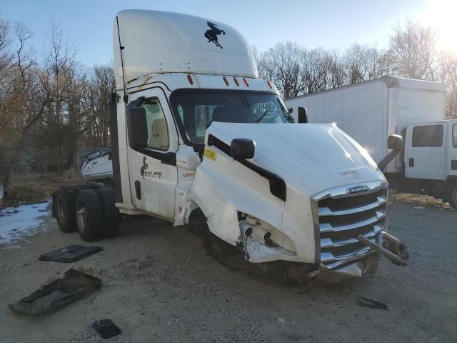 2019 Freightliner Cascadia 116