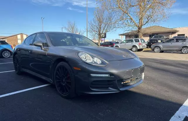 2014 Porsche Panamera 2