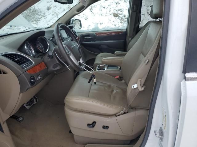 2015 Chrysler Town & Country Touring