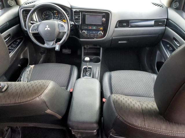 2015 Mitsubishi Outlander SE