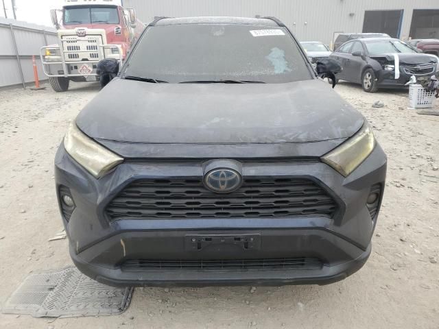 2020 Toyota Rav4 XLE