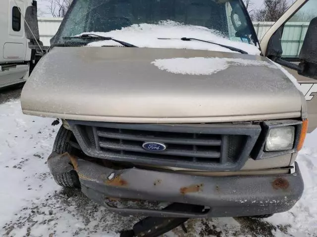 2007 Ford Econoline E450 Super Duty Cutaway Van