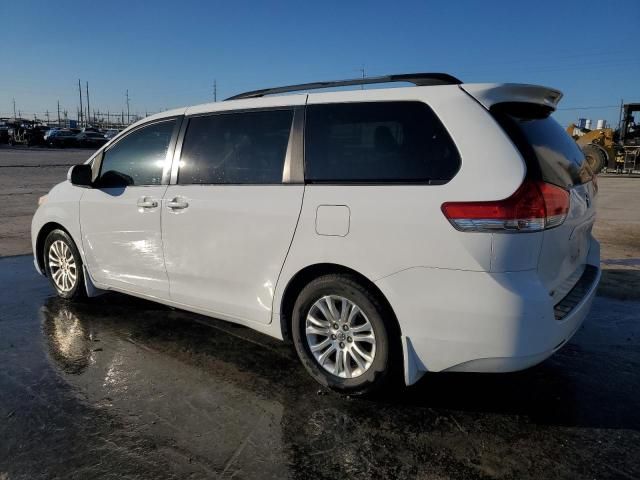 2012 Toyota Sienna XLE