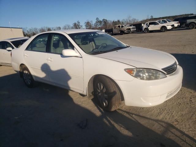 2005 Toyota Camry LE