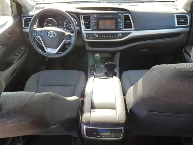 2016 Toyota Highlander LE