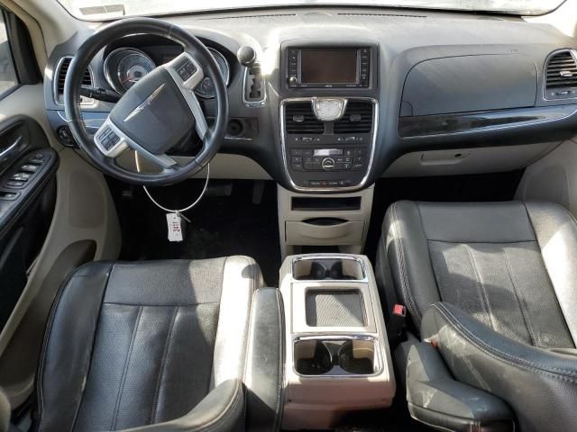 2014 Chrysler Town & Country Touring L