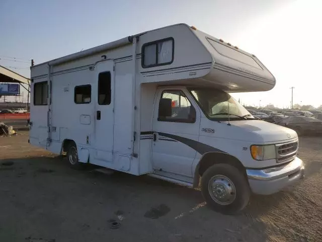 2002 Winnebago 2002 Ford Econoline E350 Super Duty Cutaway Van