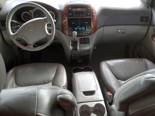 2004 Toyota Sienna XLE