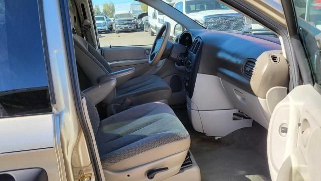 2005 Dodge Grand Caravan SE